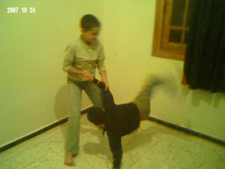 ysf � smail ki l'aide a faire un blok